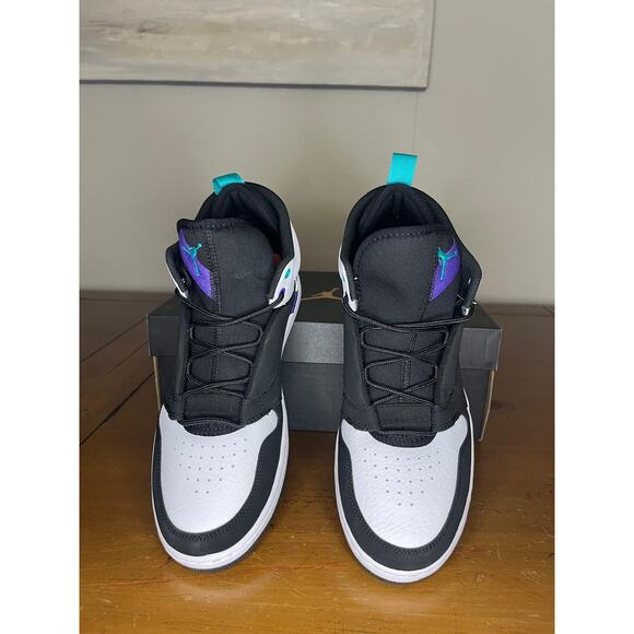 Jordan Fadeaway Black White AO1329 035